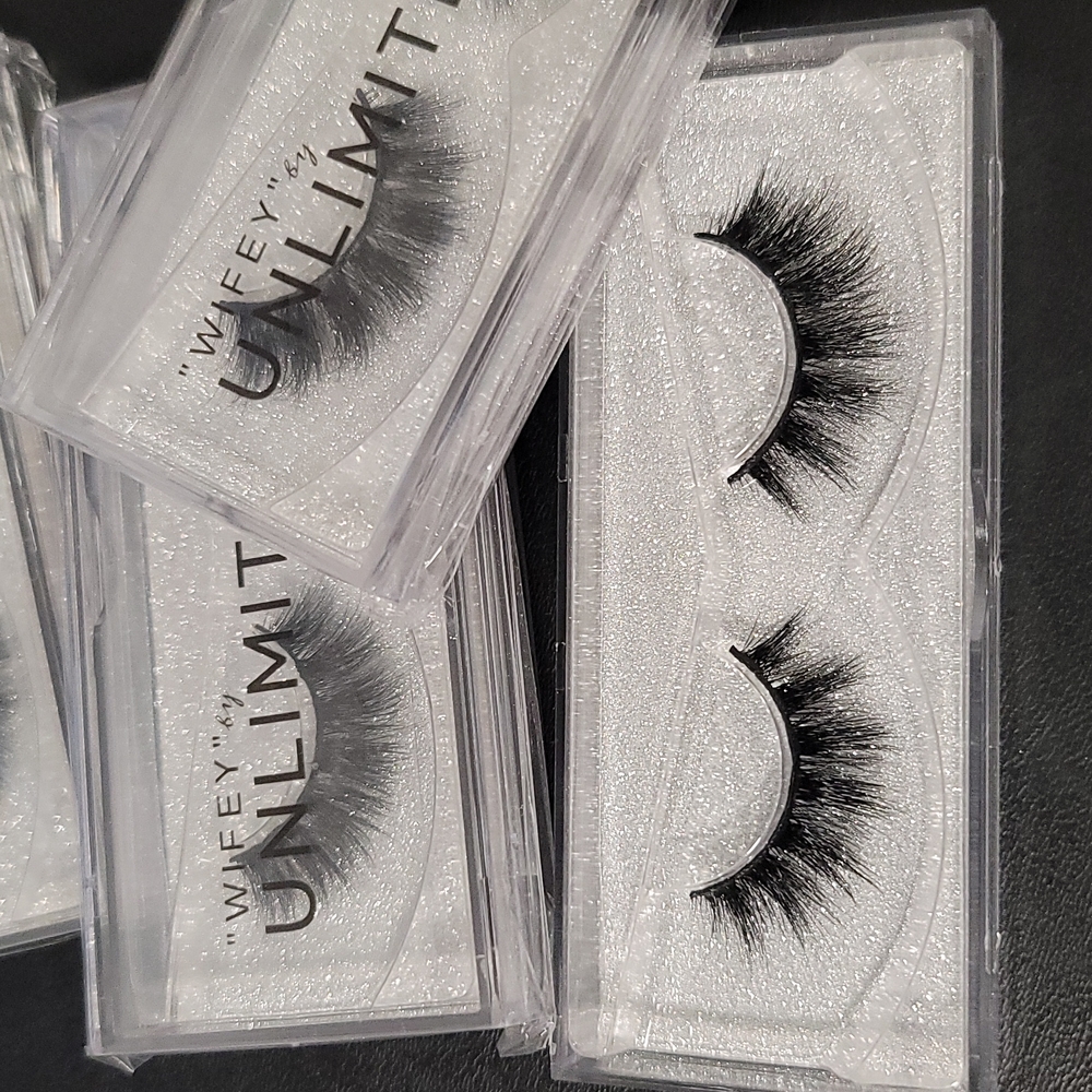 Strip Eyelash Extensions by Unlimitedlash "WIFEY" (One Pair)